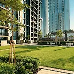 Luxury 2-Bedroom Apt With Spectacular Sea Views