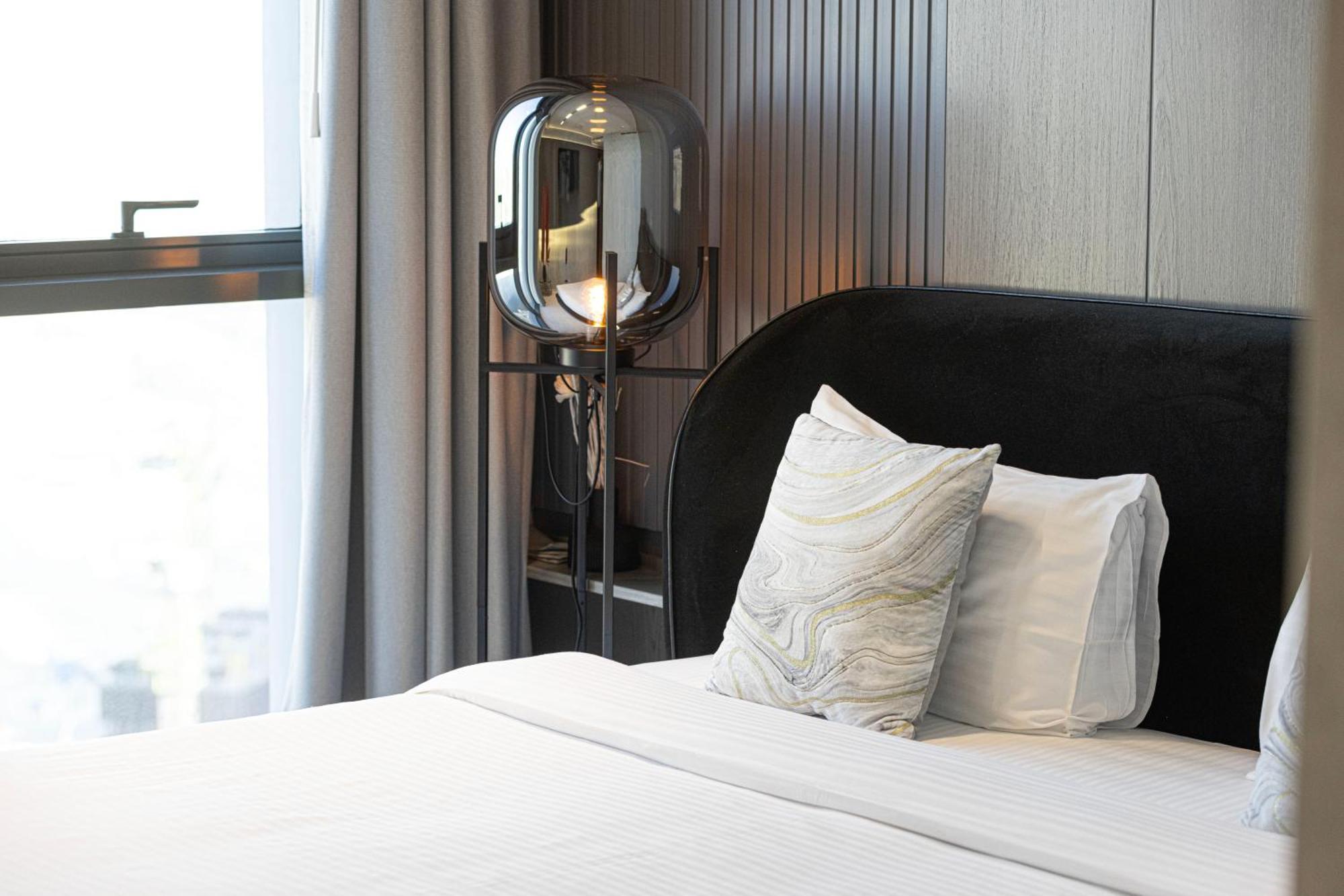 Apartment Luxury 2-bedroom With Spectacular Sea Views *