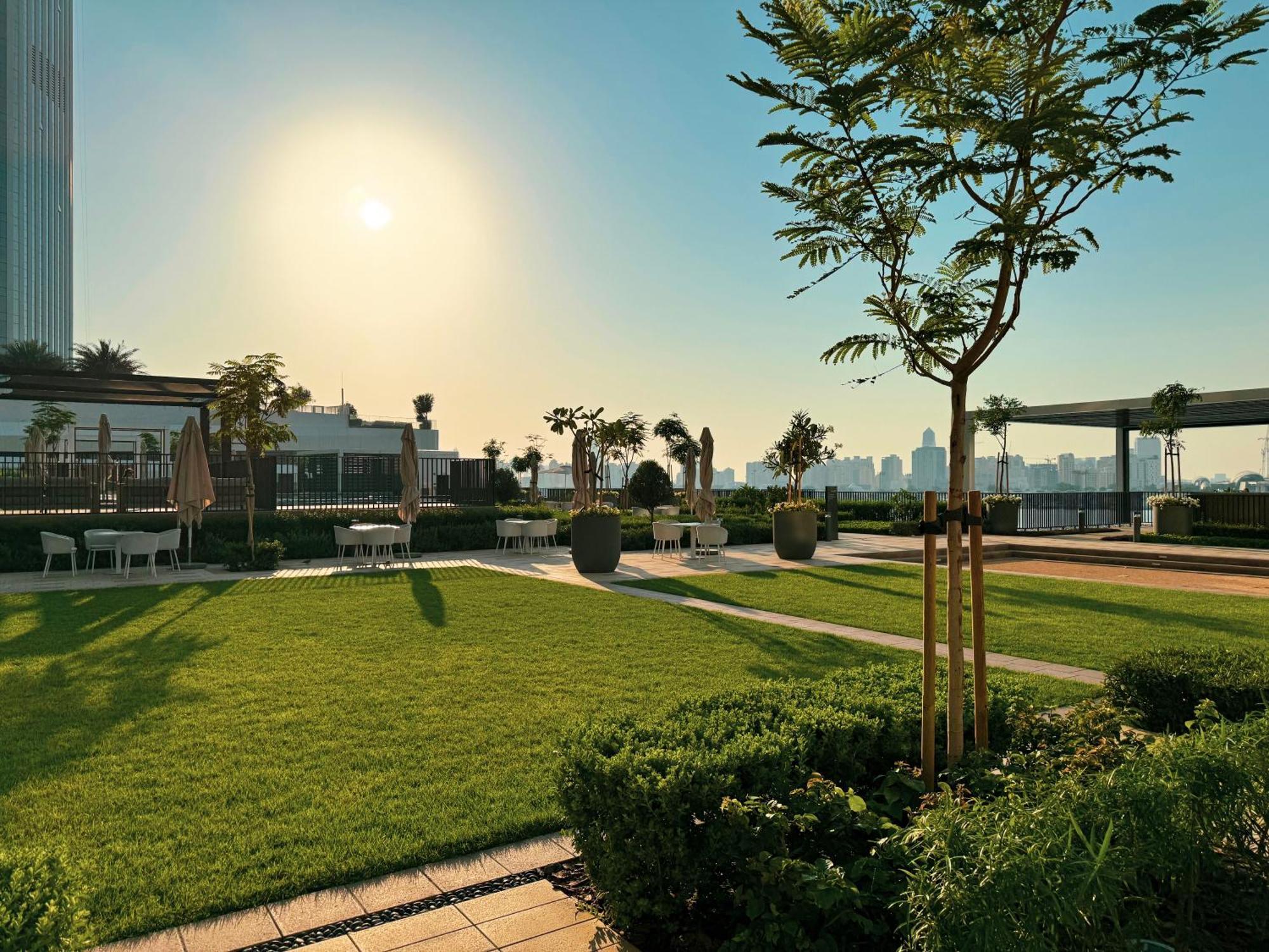 Luxury 2-bedroom With Spectacular Sea Views Apartment *
